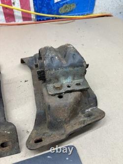 1973 1981 1987 1991 Chevrolet Gmc C30 C35 2wd Engine Frame Mount Mounts Perches