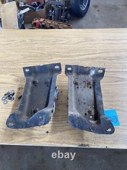 1973-87 CHEVY C10 C30 TRUCK ENGINE FRAME MOUNT BRACKET Stands 2WD Sbc Bbc Motor