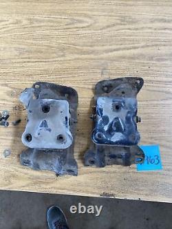 1973-87 CHEVY C10 C30 TRUCK ENGINE FRAME MOUNT BRACKET Stands 2WD Sbc Bbc Motor