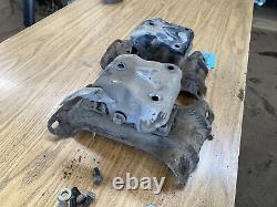 1973-87 CHEVY C10 C30 TRUCK ENGINE FRAME MOUNT BRACKET Stands 2WD Sbc Bbc Motor