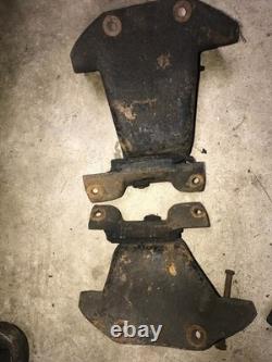 1973-87 Chevy GMC Truck C10 V8 Motor Mounts Frame Bracket fits 350 400 454 Motor