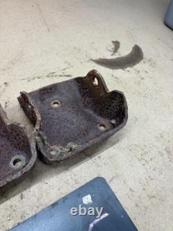 1988 1992 CHEVROLET GMC TRUCK Silverado K1500 SBC ENGINE MOUNT BRACKETS CLAMSHEL