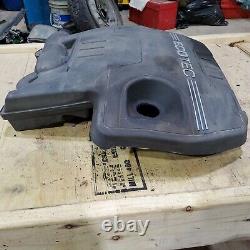 2009 Chevrolet Malibu Engine Cover 25842350