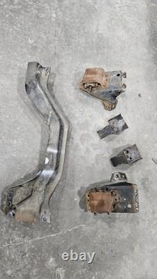 73-87 Chevrolet Truck Engine Mount Bracket Set