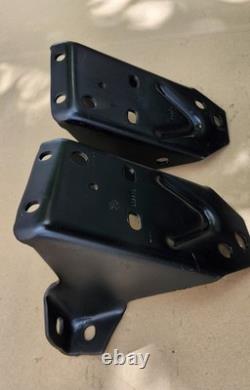 73-87 Chevy Gmc Oem 4wd Motor Mount Perches Smallblock -pair K5 K10 K20 K30