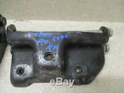 99 to 07 Silverado Sierra 1500 Right Left Engine Motor Mount Brackets with Bolts