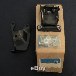 B NOS 65-68 Chevy Impala Caprice Bel Air Camaro Nova LH Engine Mount 3988989