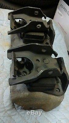 Motor mounts and brackets Small Block Chevy -2 complete sets