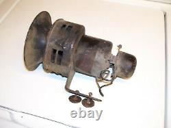Vintage old auto Parade Siren part service horn gm Hot rod ford chevy jalopy car